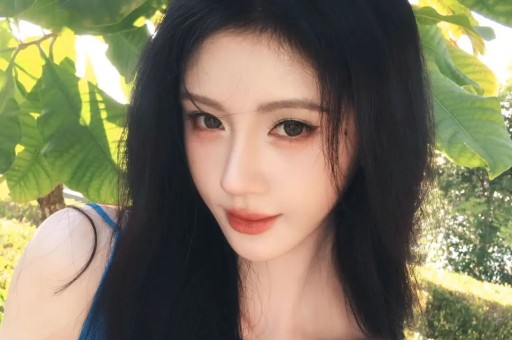 网红博主竟教“斑马线拍片”技巧？广东两女孩模仿被交警批评