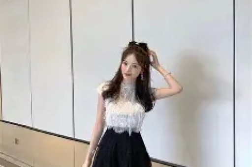 曝男明星KTV亲女网红